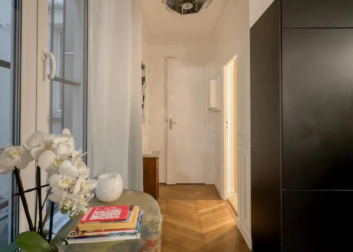 Luxury Place Near Champs Elysees