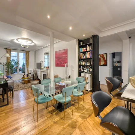 Apartment Luxury Place Near Champs Elysees
