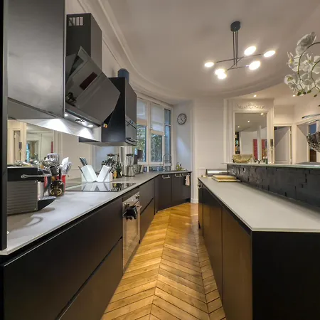 Luxury Place Near Champs Elysees Apartment Paris
