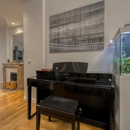 Luxury Place Near Champs Elysees Apartment Paris